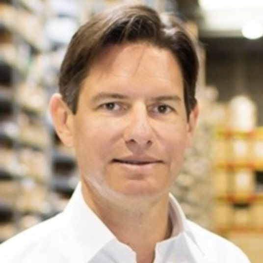 Thomas Mortier, Staci