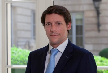 Adrien Descoutures, Jones Day