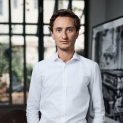 Victor Thion, Kickston