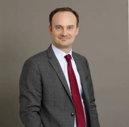Marc de Neuville, Howden Group