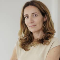 Julie Caredda, Emerton