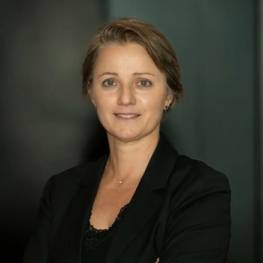 Carine Dymon, Gide Carine Dymon, Gide