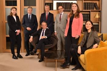 © Come BARDON / De gauche à droite : Juliette Halimi, Arnaud Burg, Bernard Tezé, Jérôme Lombard-Platet, Christophe Billet, Audrey Clément et Emma Quercy.