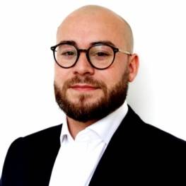 Theo Montmaur, Widoowin Theo Montmaur, Widoowin