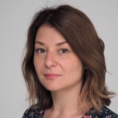 Marcela Moraru, Simmons & Simmons