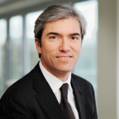 Xavier Doumen, Hogan Lovells